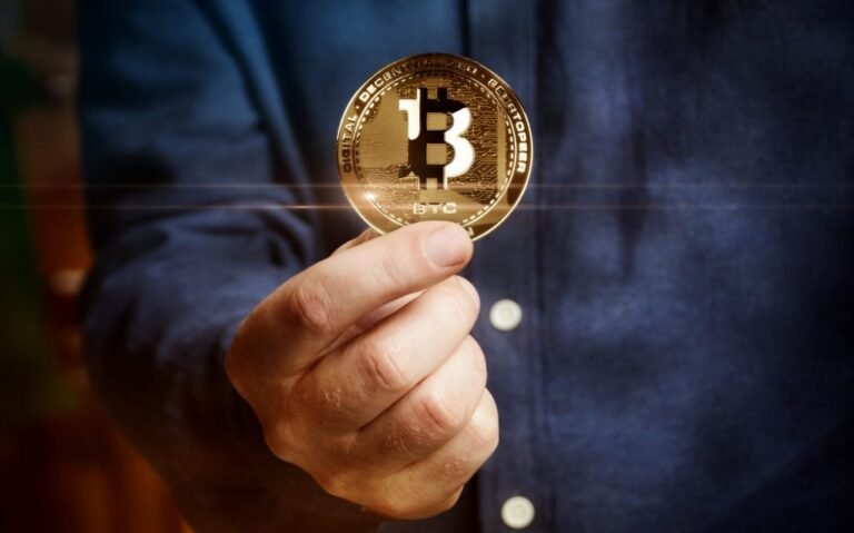 Inteligência artificial prevê preço do Bitcoin para 1º de março