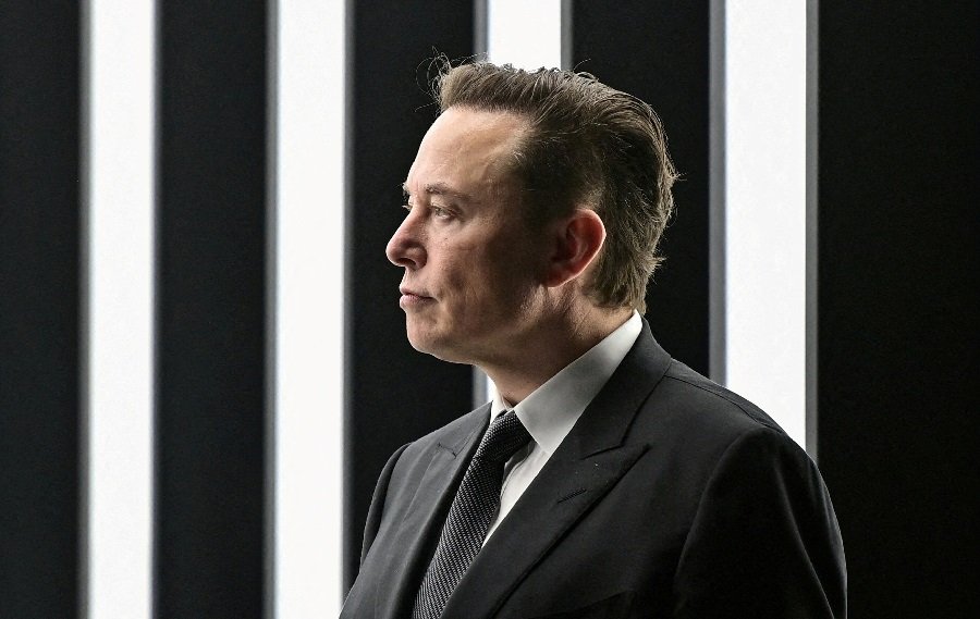 Elon Musk cria sua própria empresa de inteligência artificial