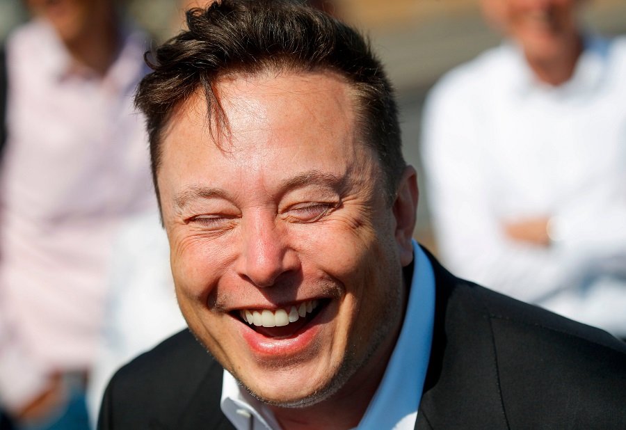 Memecoin despenca 45% depois que Elon Musk a acusou de fraude