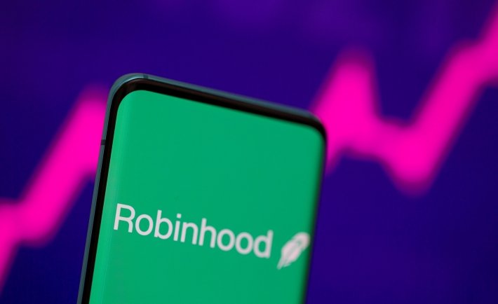 Robinhood se torna a primeira exchange a remover suporte a Cardano (ADA), Solana (SOL) e Polygon (MATIC)