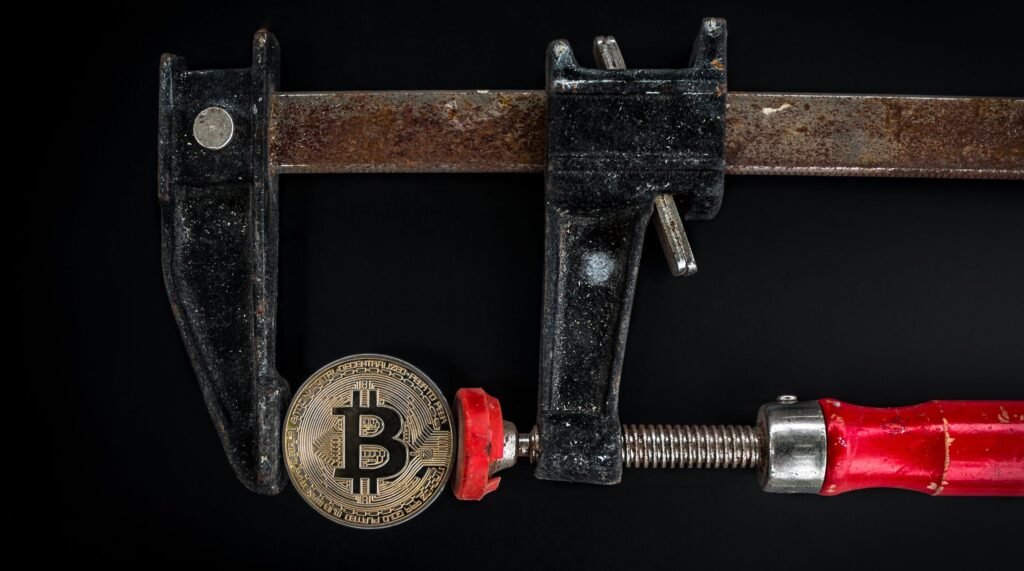 Bitcoin (BTC) fica mais de uma hora sem produzir novo blocos