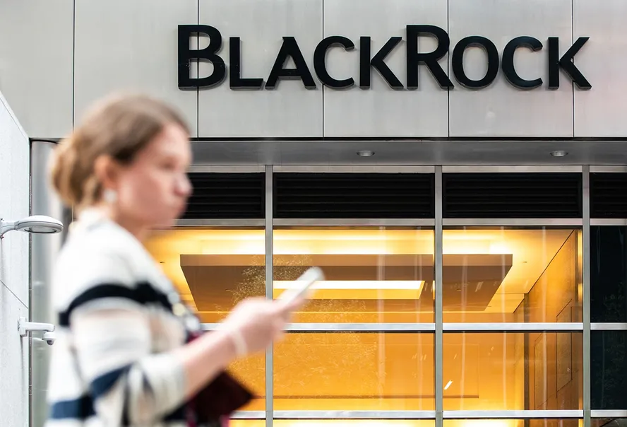 SEC adia novamente o ETF Bitcoin da BlackRock