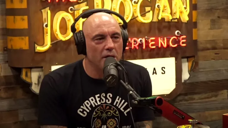 Joe Rogan diz a Sam Altman que o Bitcoin pode se tornar uma moeda universal