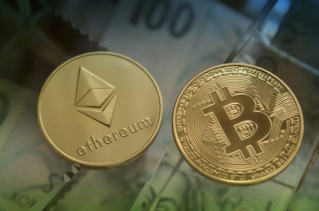 US$700 milhões em Bitcoin (BTC) e Ethereum (ETH) irão expirar em 6 de outubro